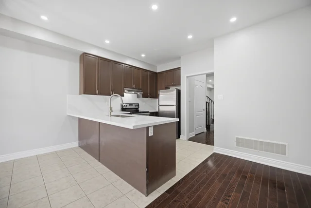 55 Loftsmoor Drive, Brampton - photo 12