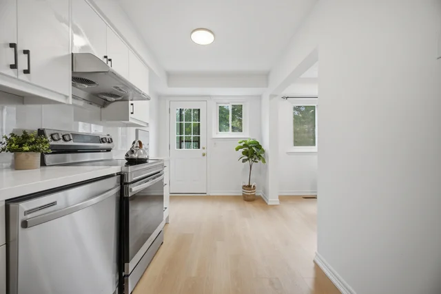 295 B Bluevale Street North, Waterloo - photo 18