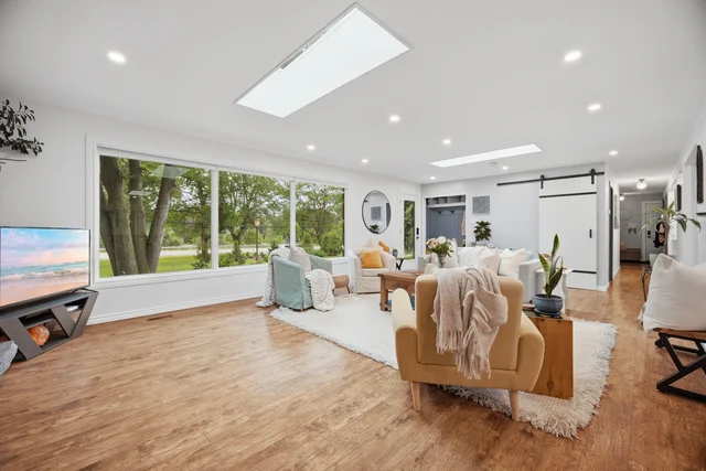 915 Governors Road, Hamilton - photo 7