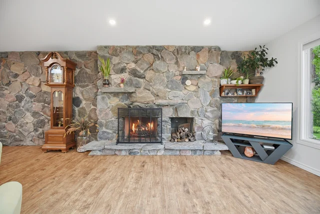 915 Governors Road, Hamilton - photo 9