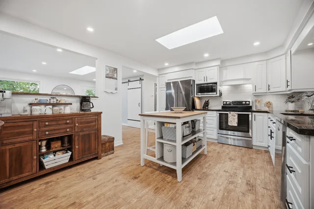 915 Governors Road, Hamilton - photo 11