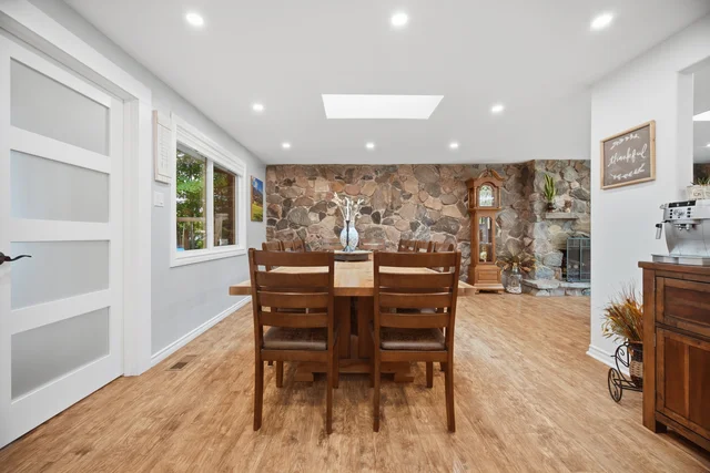915 Governors Road, Hamilton - photo 20