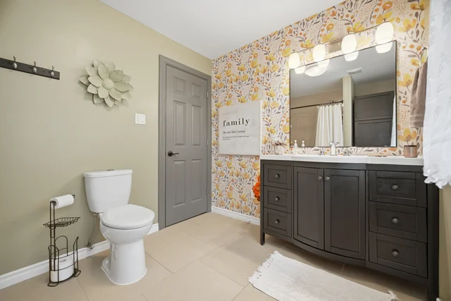 915 Governors Road, Hamilton - photo 24