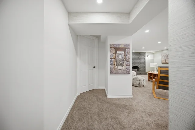 915 Governors Road, Hamilton - photo 36