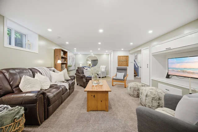 915 Governors Road, Hamilton - photo 40