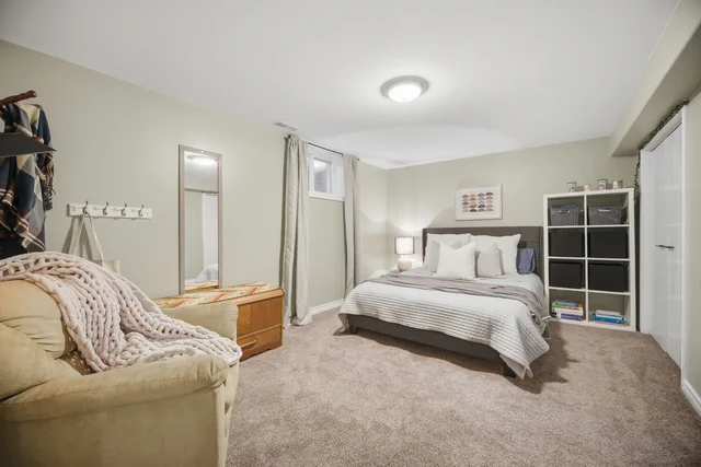 915 Governors Road, Hamilton - photo 43
