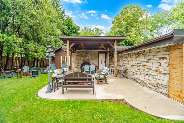 915 Governors Road, Hamilton - photo 48