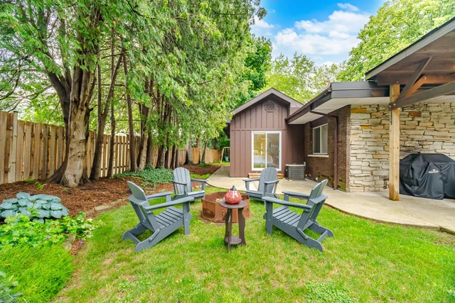 915 Governors Road, Hamilton - photo 52