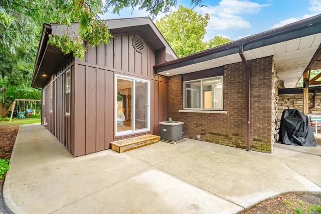 915 Governors Road, Hamilton - photo 53