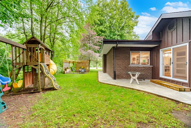 915 Governors Road, Hamilton - photo 56