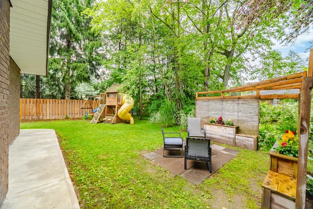 915 Governors Road, Hamilton - photo 58