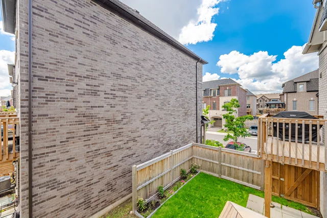 9 Arcola Street, Brampton - photo 21