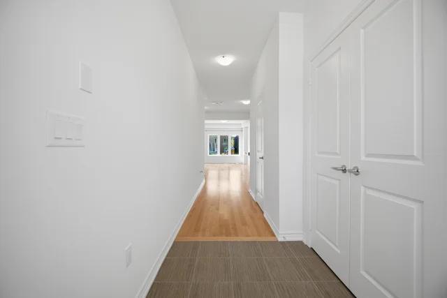 420 Van Dusen Avenue, Southgate - photo 8