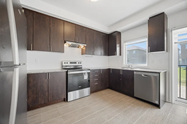 420 Van Dusen Avenue, Southgate - photo 17