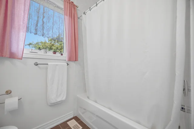 173 Church Street North, Everett - photo 34