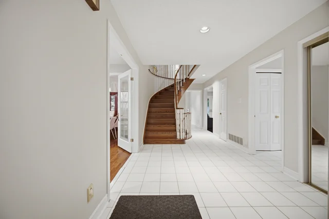 2542 Pollard Drive, Mississauga - photo 8