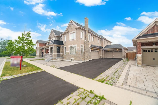 7 Balloon Crescent, Brampton - photo 17