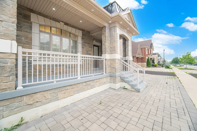 7 Balloon Crescent, Brampton - photo 23