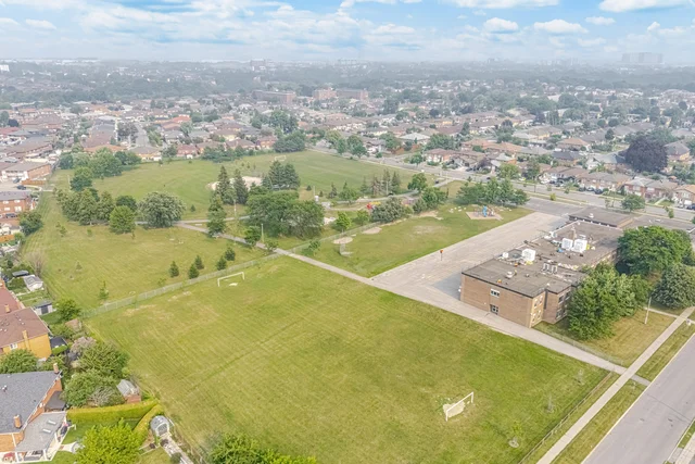 50 Cobb Avenue, North York - photo 82