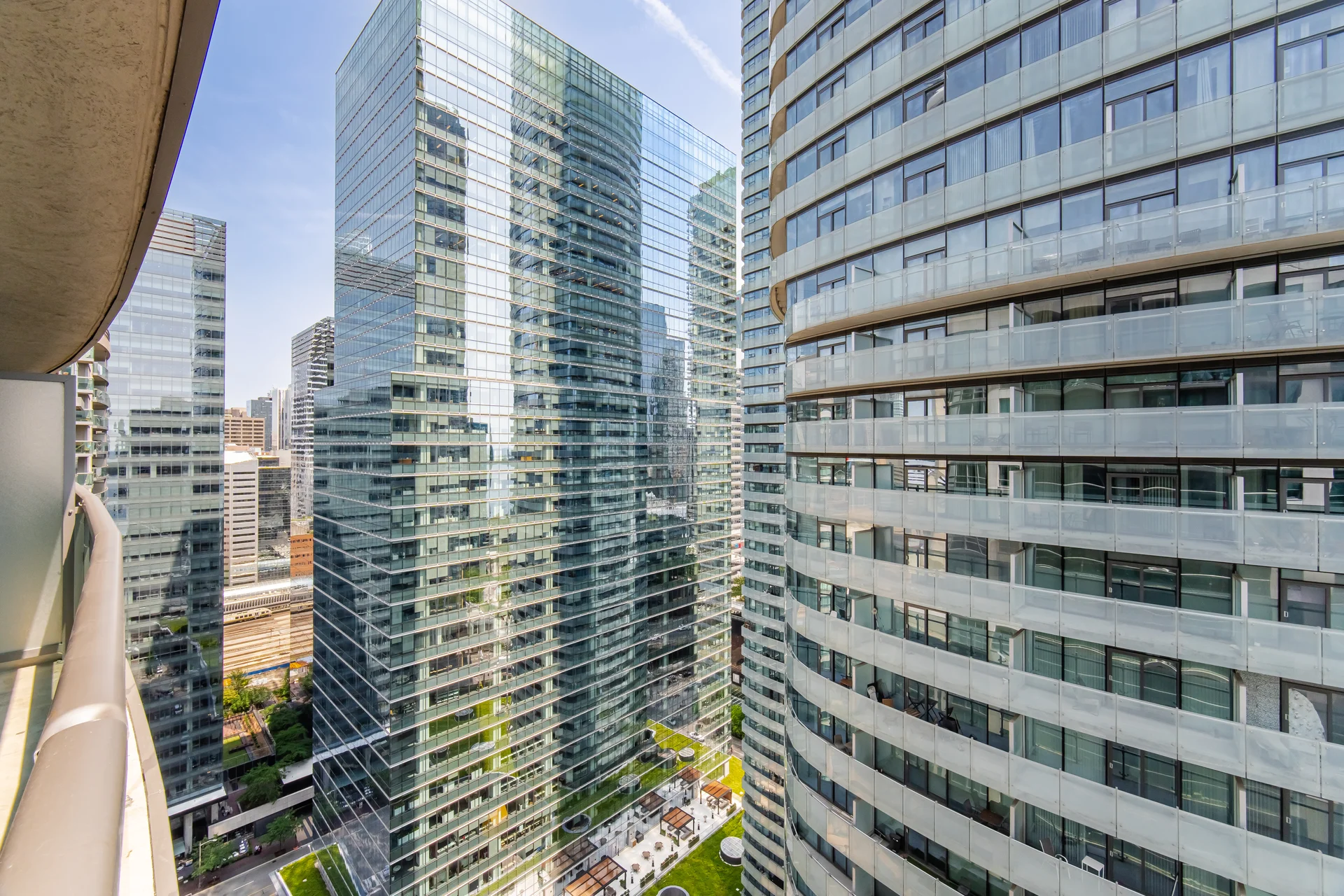 19 Grand Trunk Crescent #3708, Toronto - photo 30
