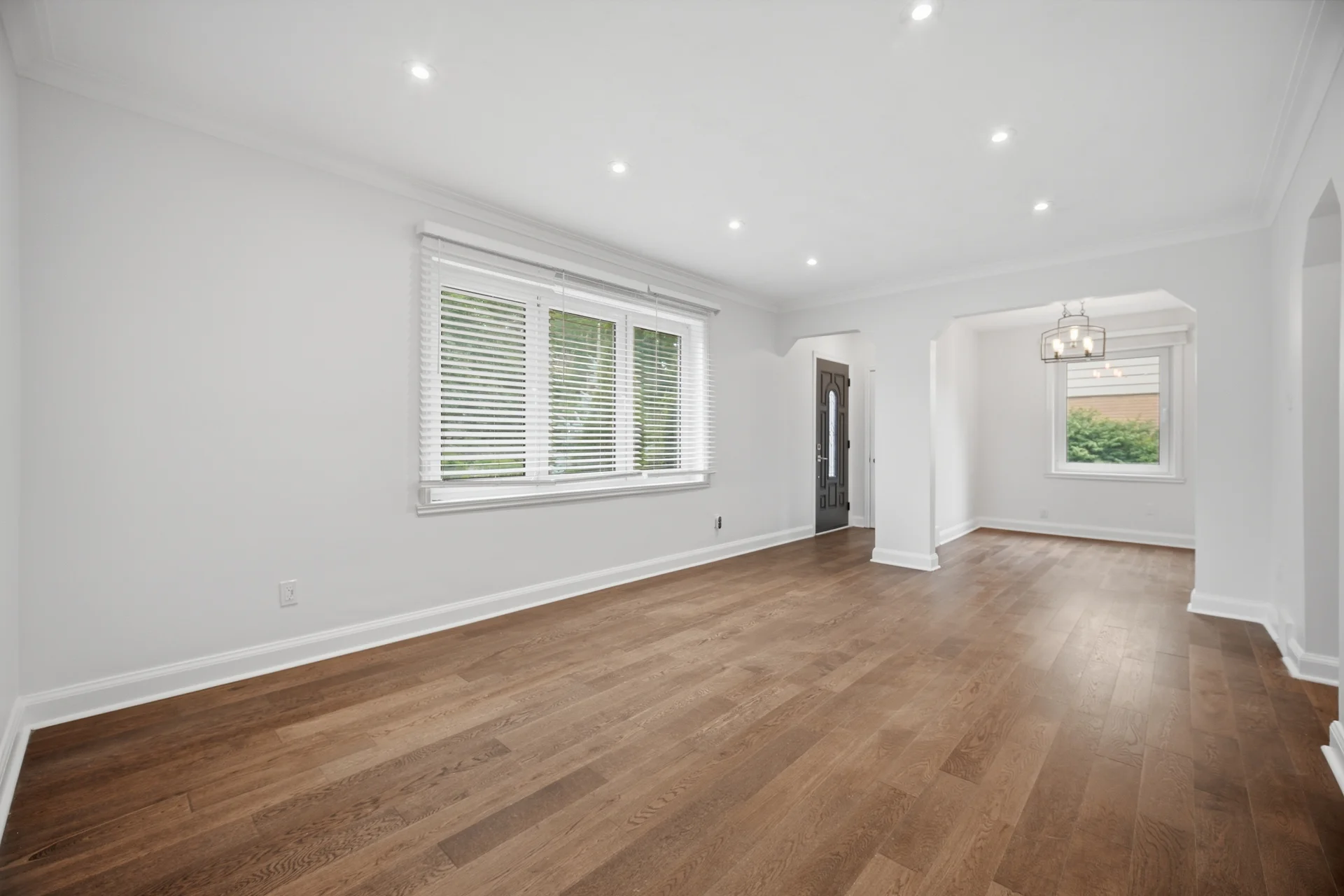 154 Martin Grove Road, Etobicoke - photo 8
