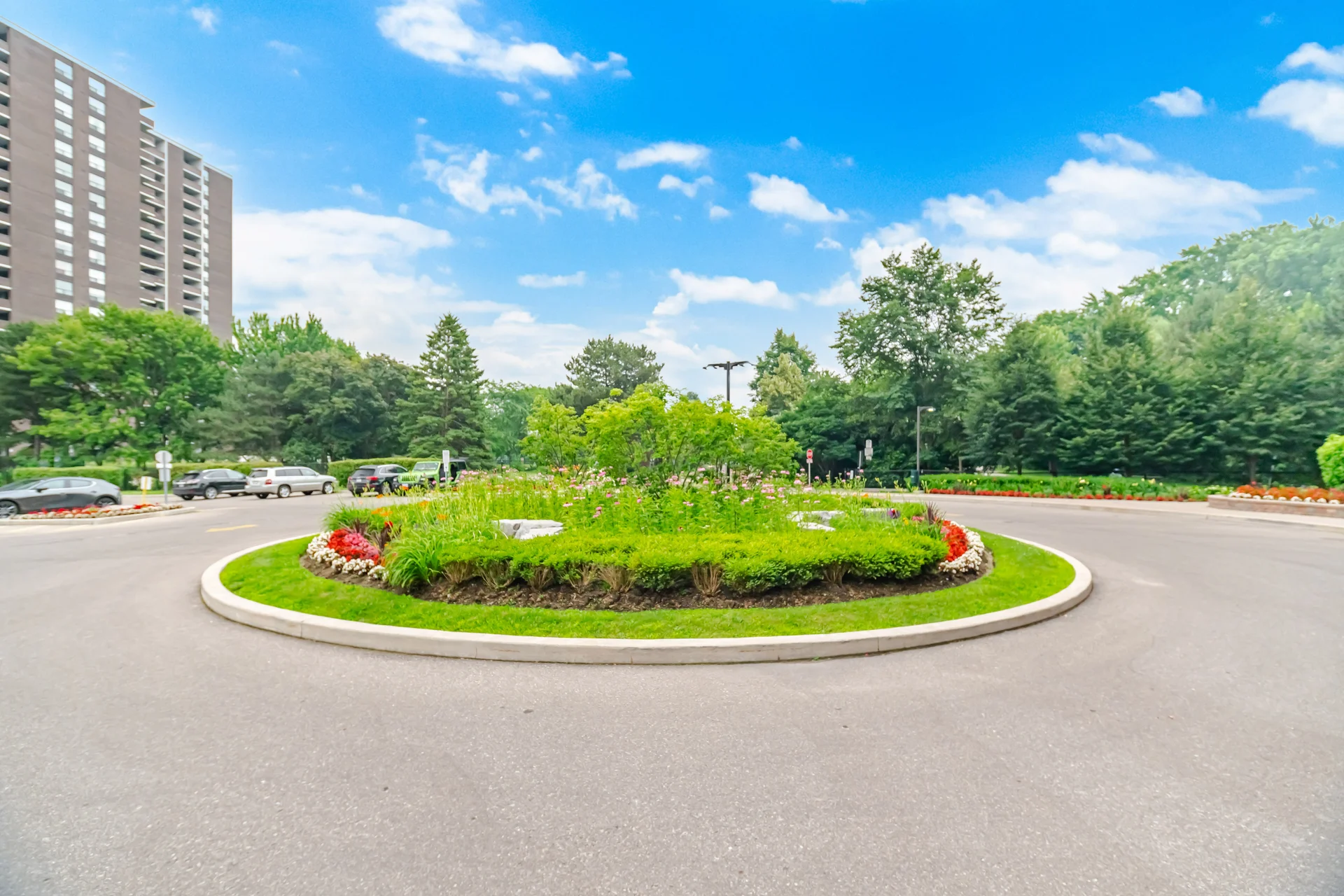 #411-1485 Lakeshore Road East, Mississauga - photo 2