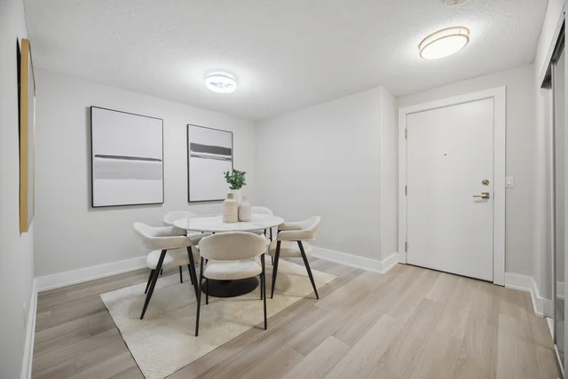#635-250 Wellington Street West, Toronto - photo 8