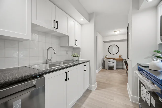 #635-250 Wellington Street West, Toronto - photo 15