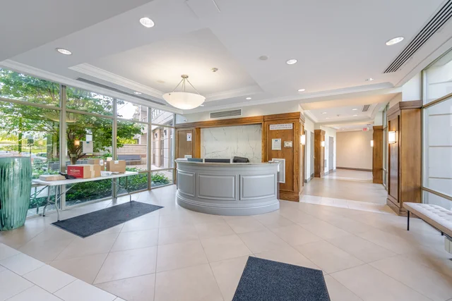 #1011-2379 Central Park Drive, Oakville - photo 3