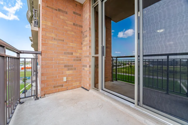 #1011-2379 Central Park Drive, Oakville - photo 38