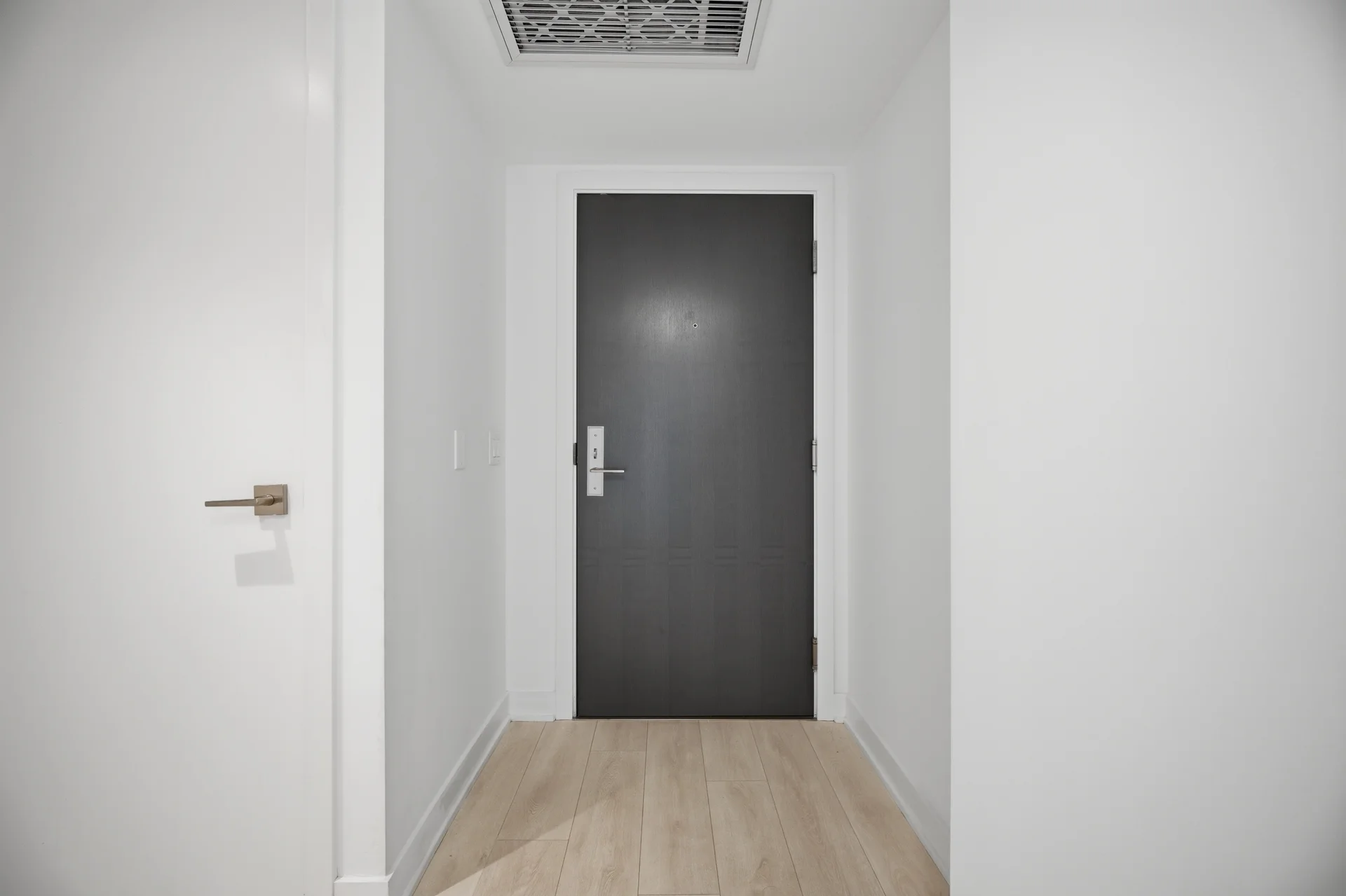 #1806-188 Cumberland Street, Toronto - photo 10