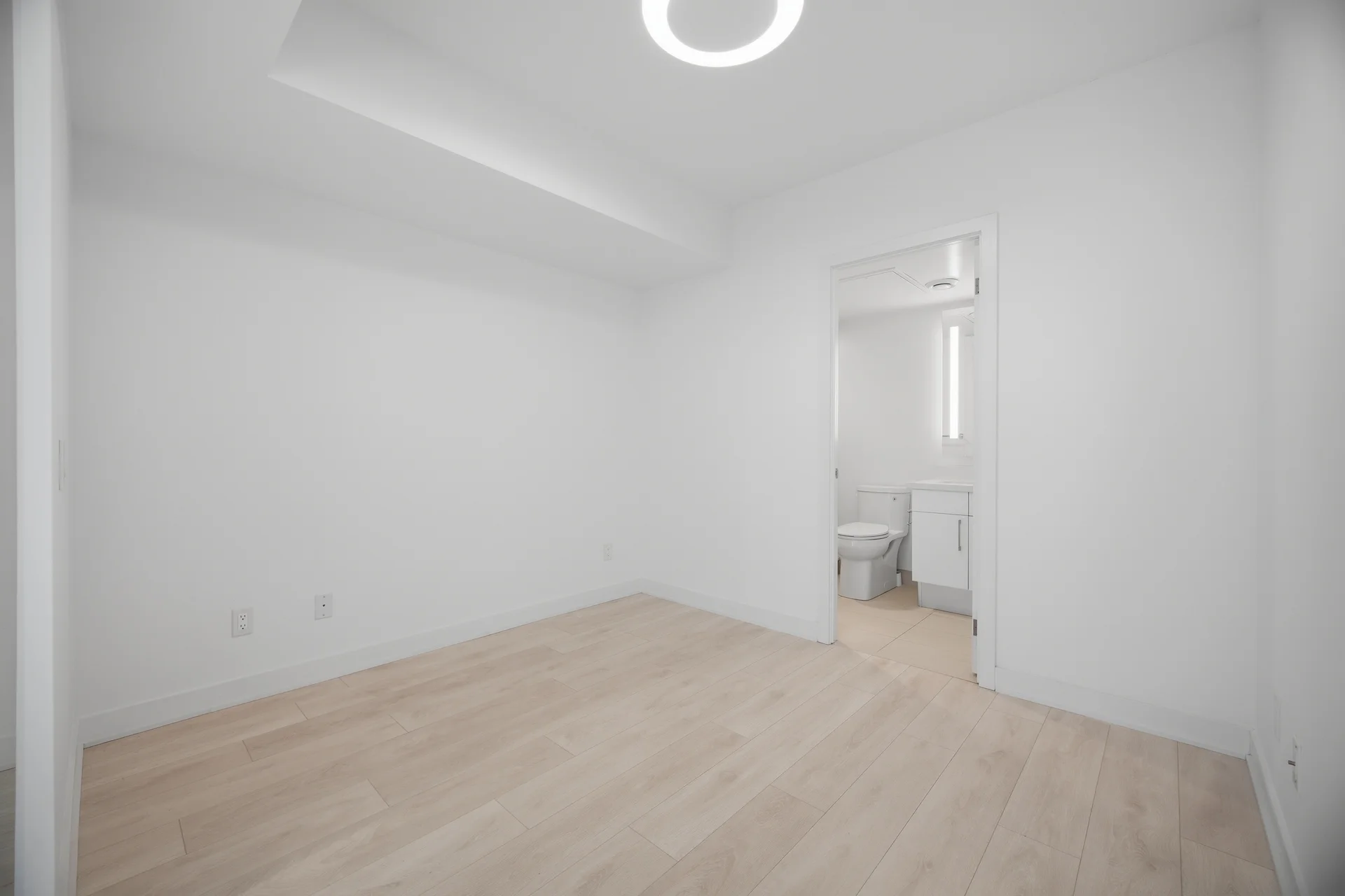 #1806-188 Cumberland Street, Toronto - photo 29