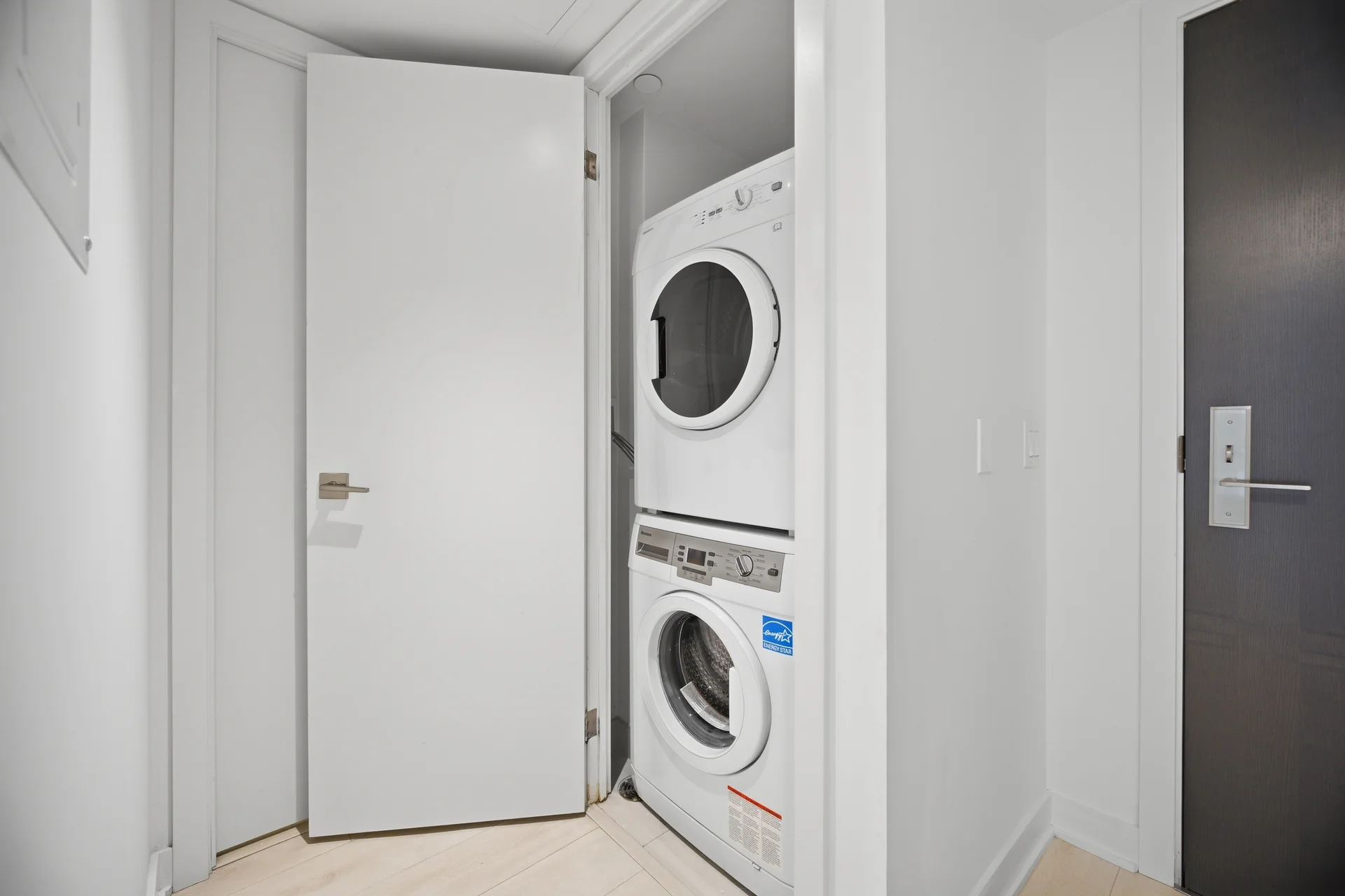#1806-188 Cumberland Street, Toronto - photo 32
