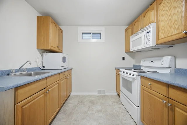 923 Redbird Crescent, Pickering - photo 61