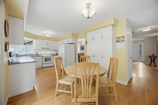 27 Norma Crescent, Ancaster - photo 23