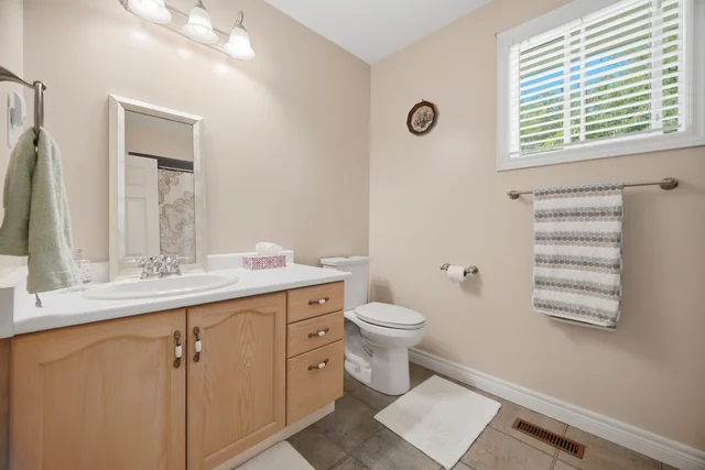 27 Norma Crescent, Ancaster - photo 44