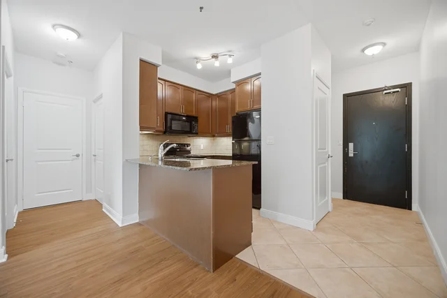 #205-90 Absolute Avenue, Mississauga - photo 12