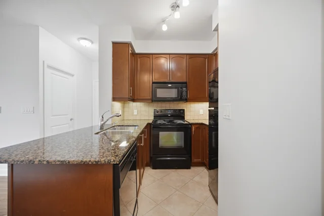 #205-90 Absolute Avenue, Mississauga - photo 13