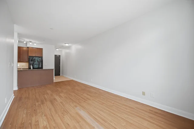 #205-90 Absolute Avenue, Mississauga - photo 20