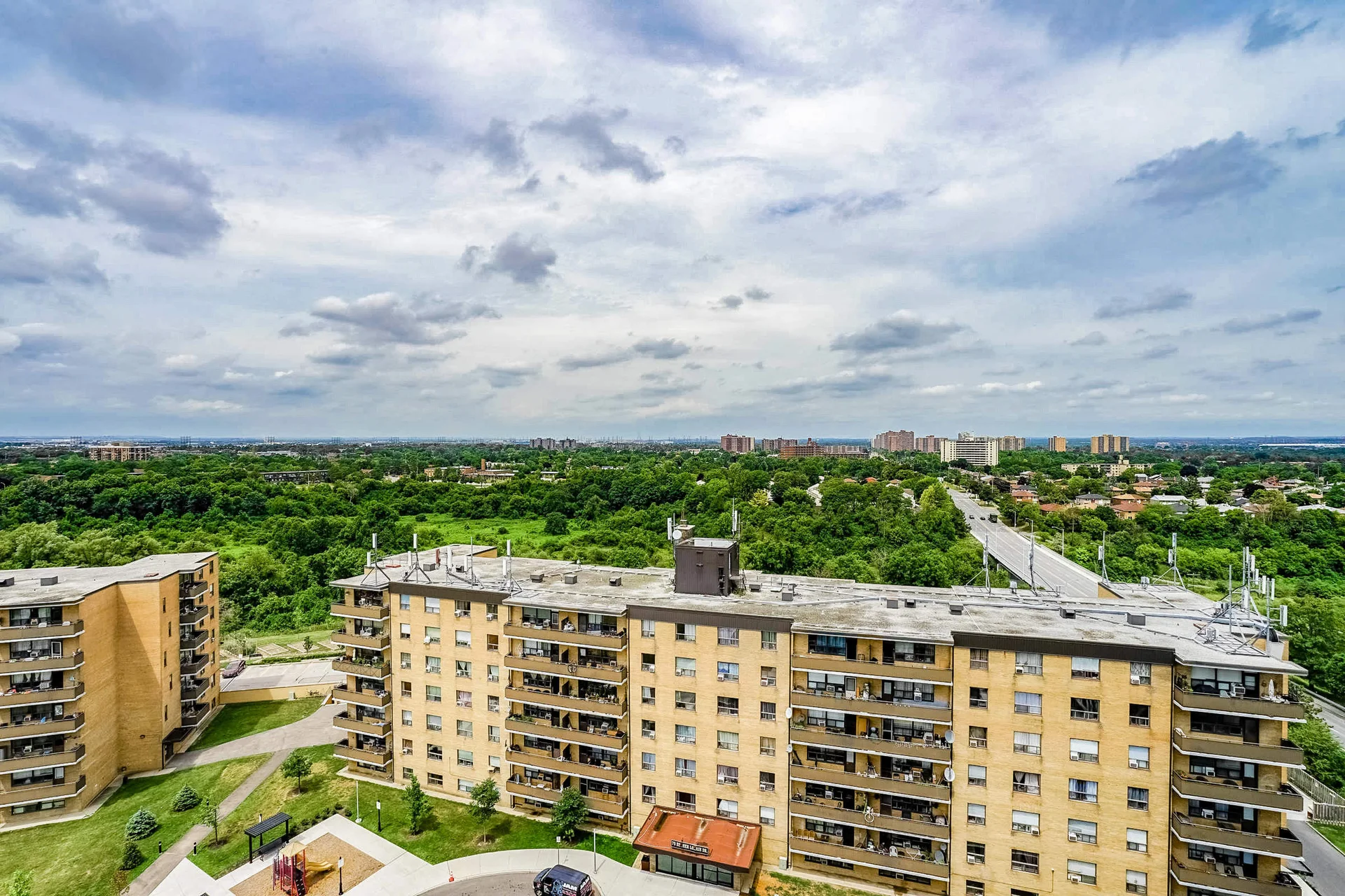 #312-80 Esther Lorrie Drive, Etobicoke - photo 43