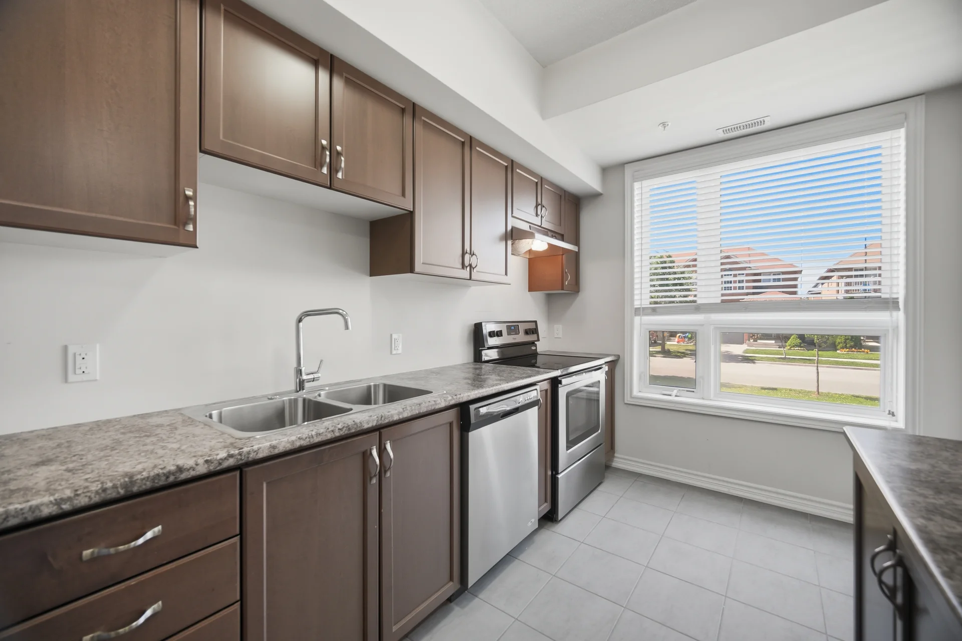 3664188
