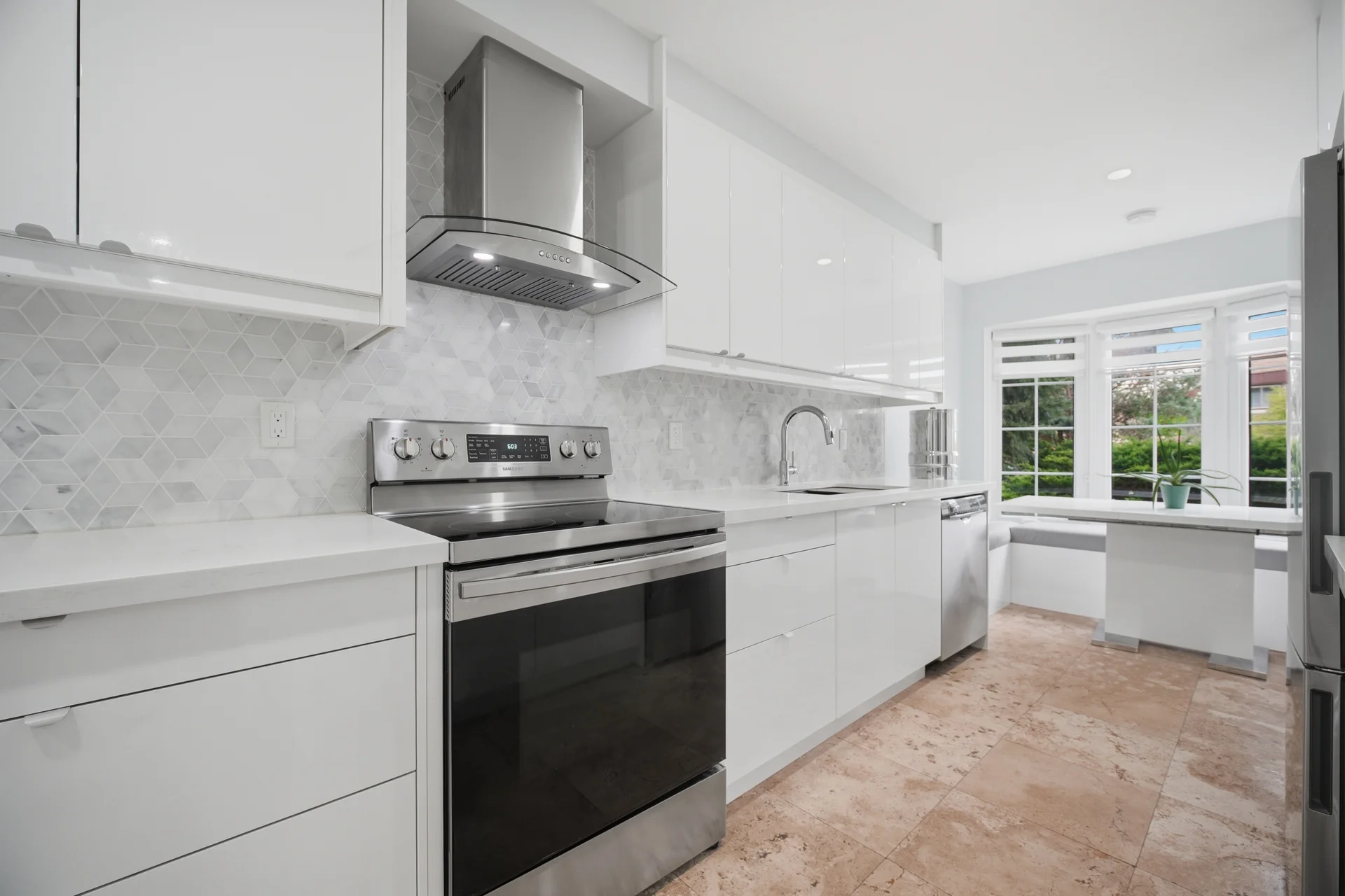1527 Forestdale Court, Oakville - photo 14