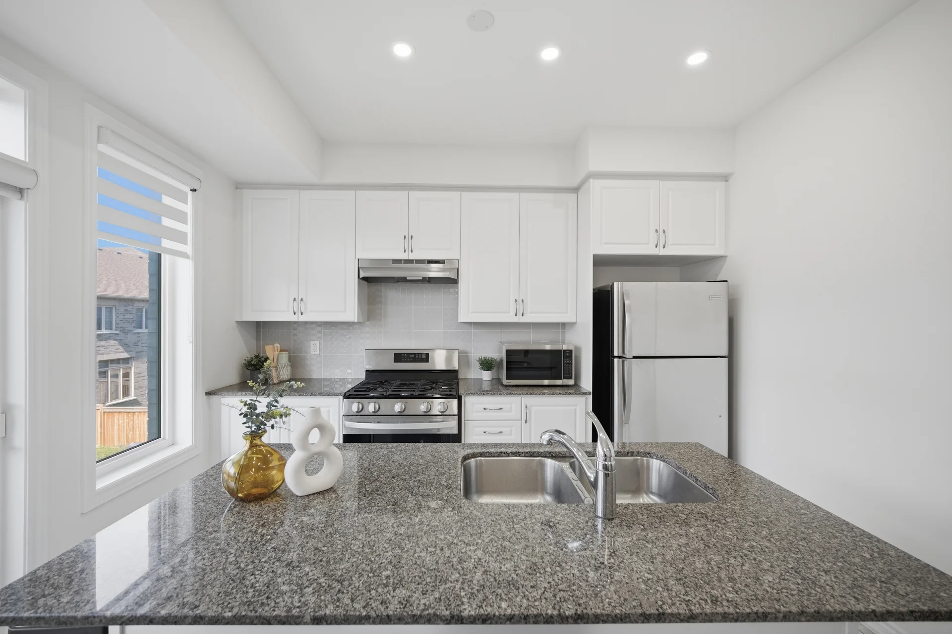 38 Hallmark Way, Whitby - photo 12