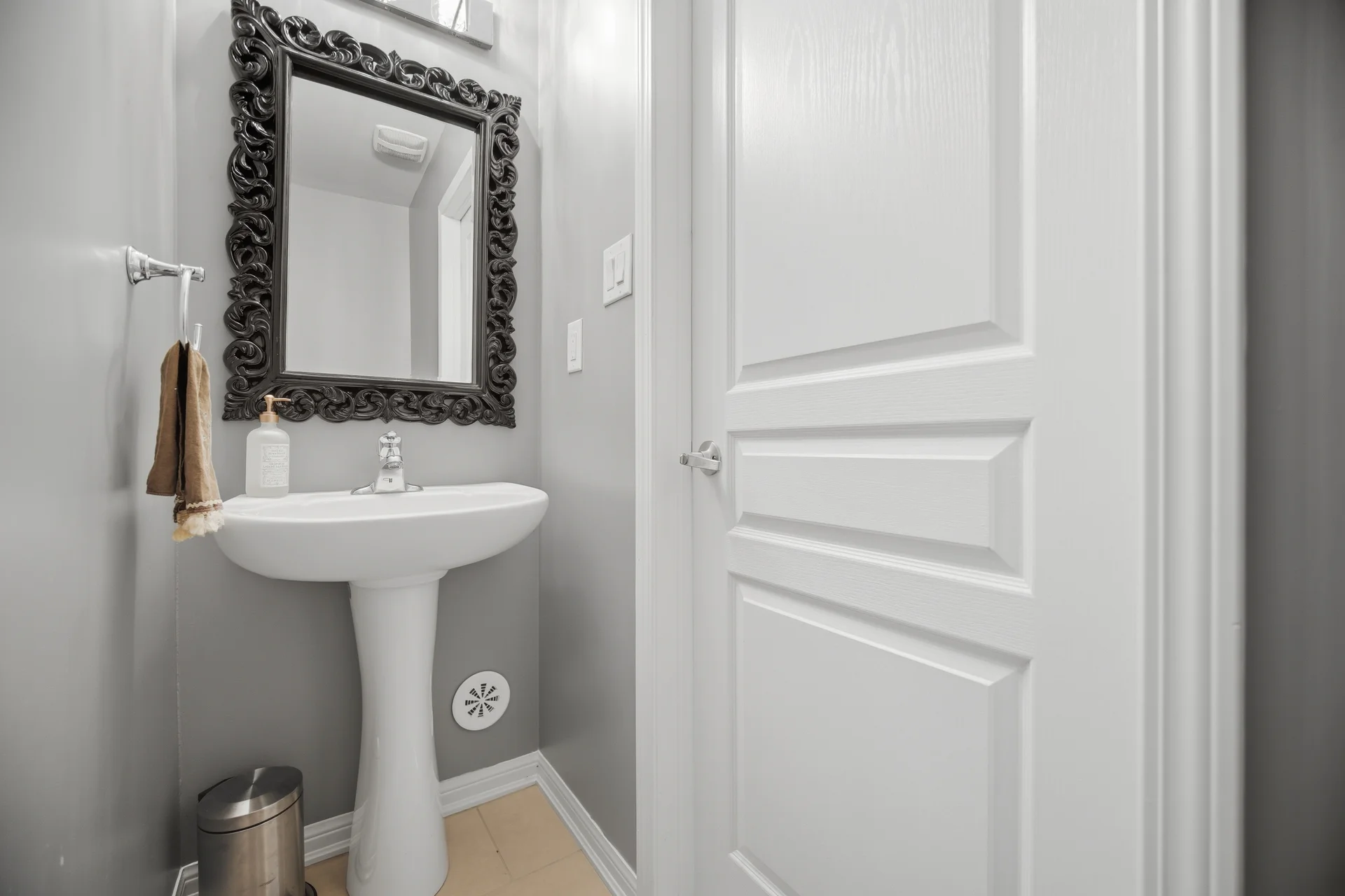 739 Challinor Terrace, Milton - photo 27