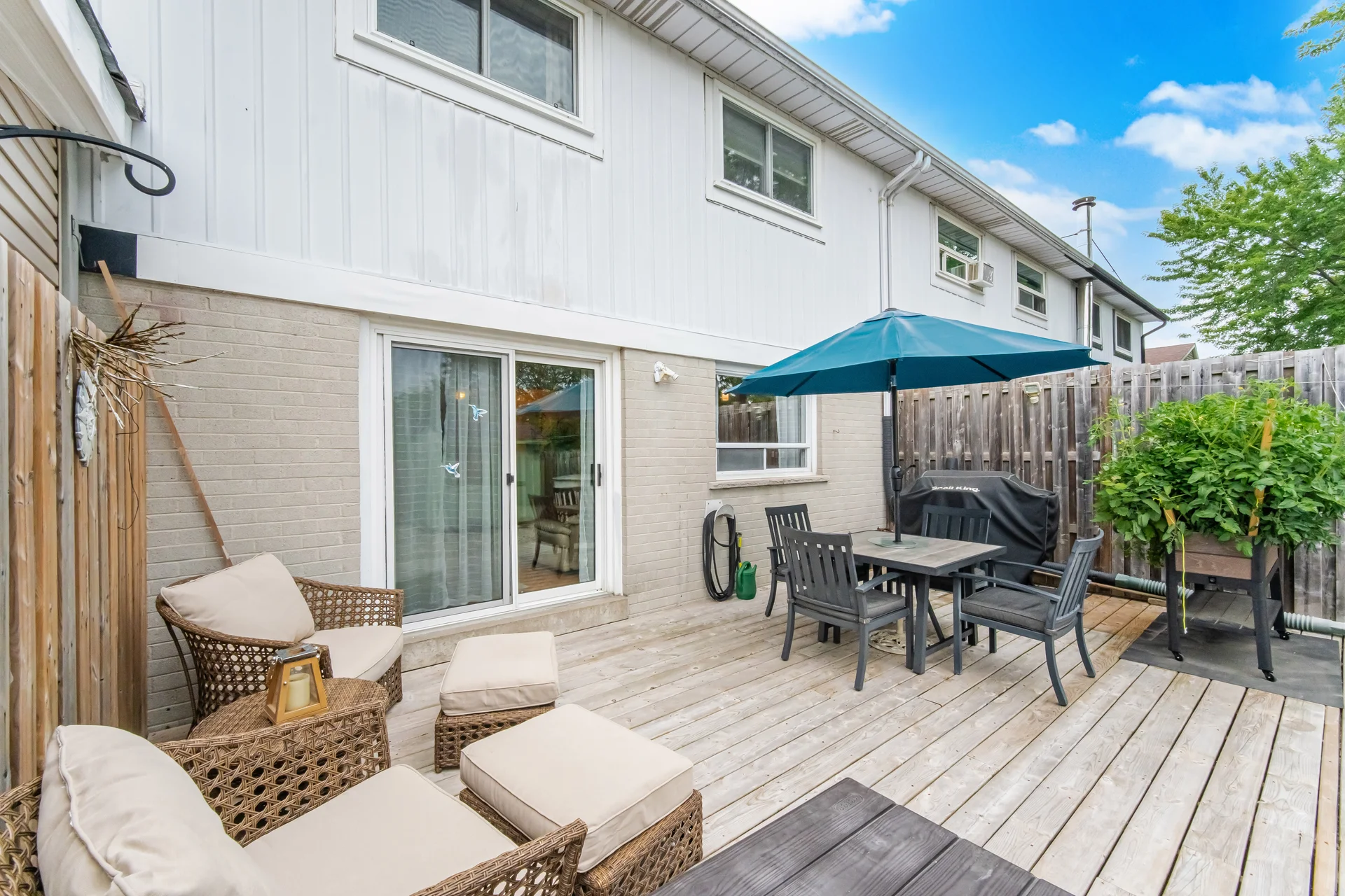 3670019
