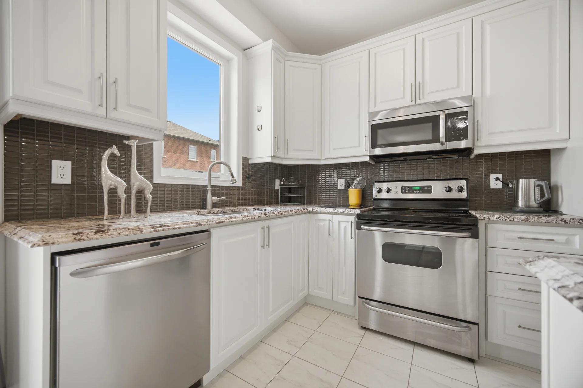 148 Miracle Trail, Brampton - photo 33