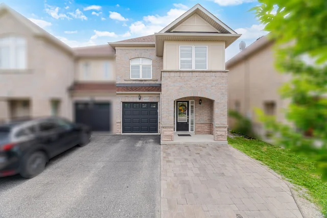 4212 Prudham Avenue, Burlington - photo 2