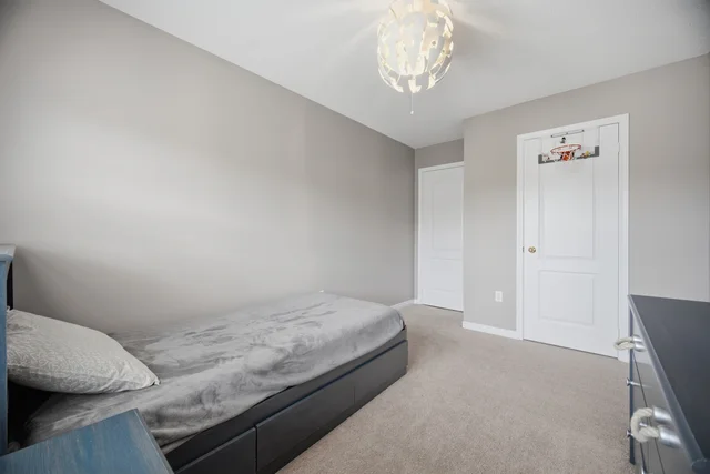 4212 Prudham Avenue, Burlington - photo 36