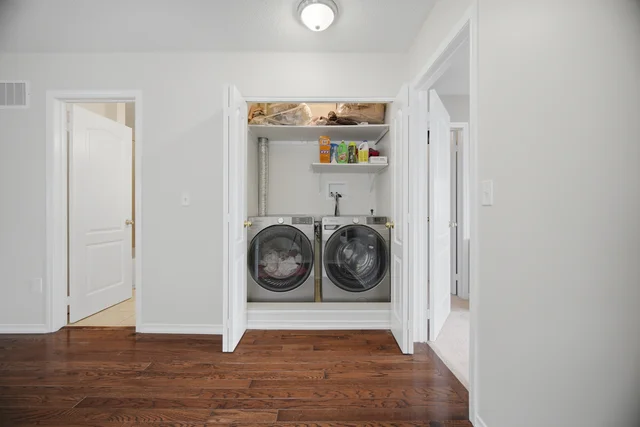 4212 Prudham Avenue, Burlington - photo 42
