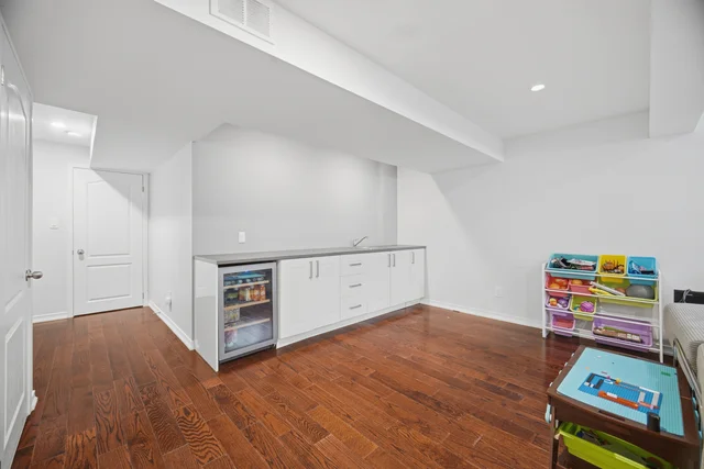 4212 Prudham Avenue, Burlington - photo 46